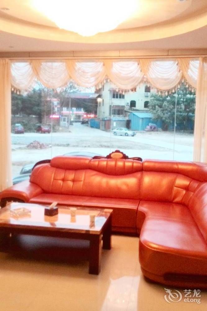 Guilin Tianyi Business Hotel Екстериор снимка