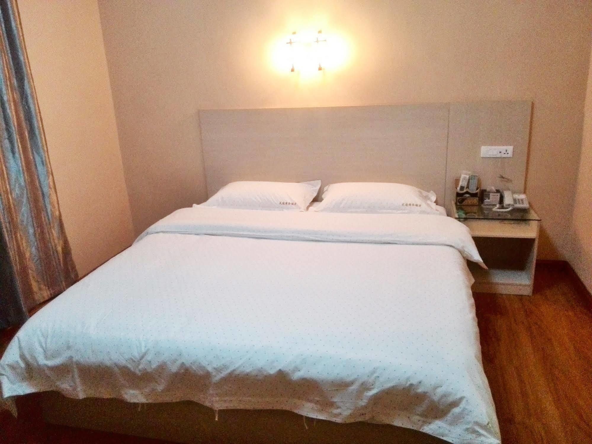 Guilin Tianyi Business Hotel Екстериор снимка